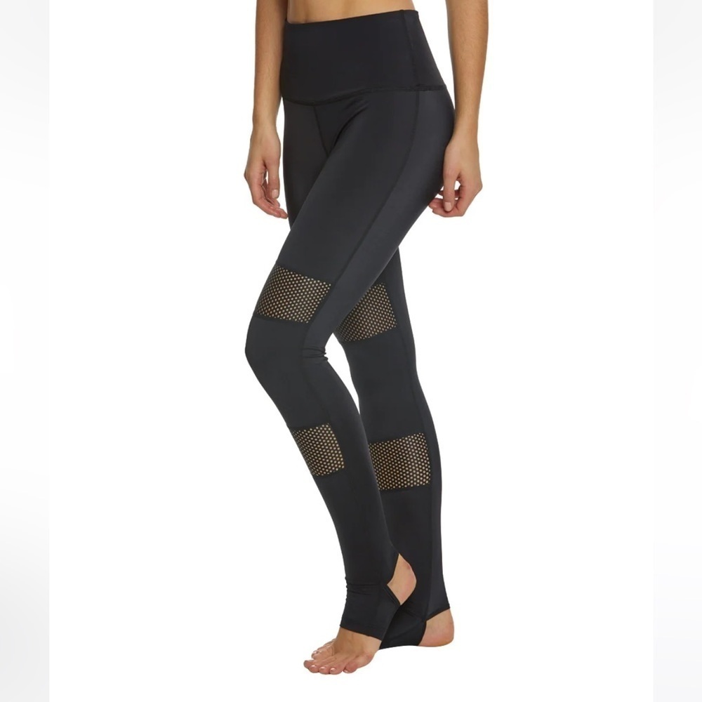 Beyond Yoga Blocked Out High Waisted Stirrup Yoga Leggings - Small